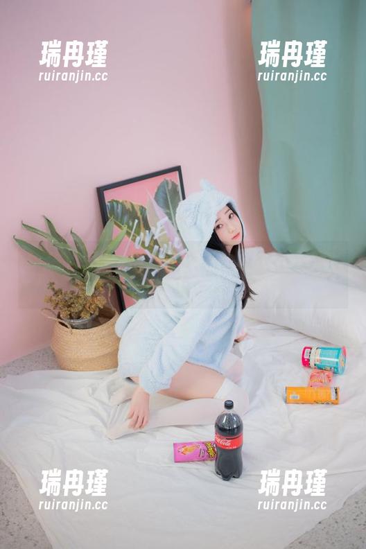 Bambi(밤비)的写真：热辣皮衣不只是传说