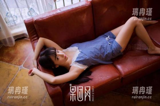GIRLT果团网-陈雅漫 GIRLT果团网 - 最新图集:陈雅漫的短裤,它们是在为谁而设计?这都得让我思考一阵。