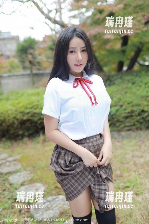 MFStar模范学院 - 天台上的SiByl李思宁，大方无圣光套图，心想你不发图我赔你一串梦！