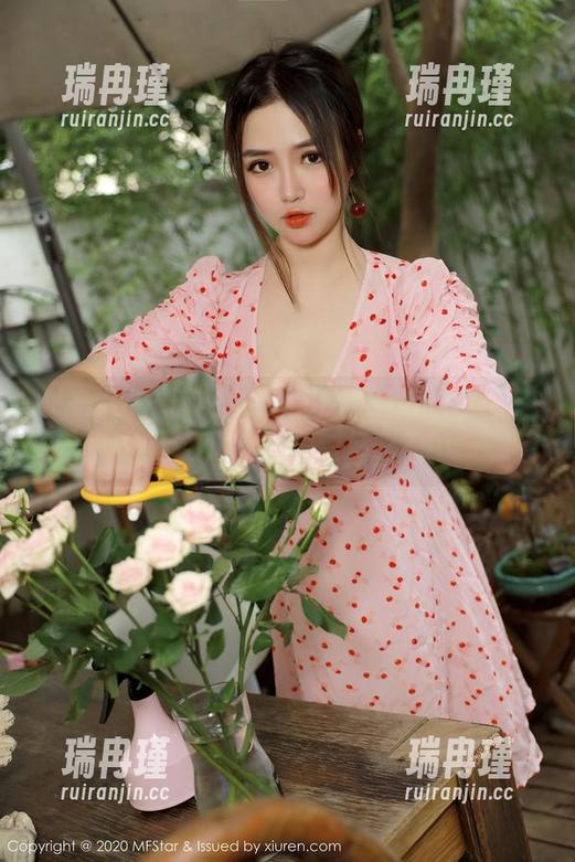 MFStar模范学院-卤蛋luna MFStar模范学院 - 卤蛋luna的白色写真,这定制得到爱吗?