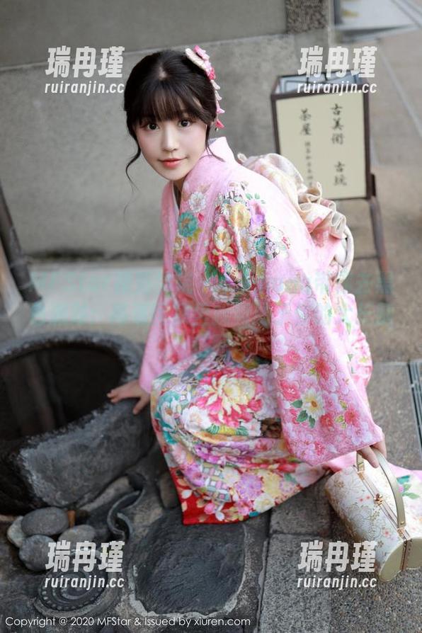 MFStar模范学院 - 奈美nana带你去黑色派对：高清图集里找到属于你的大长腿搭配