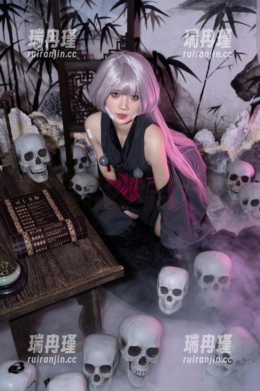 谁说少女只能是梦？PoppaChan图集里不只有叛逆，还有诗！