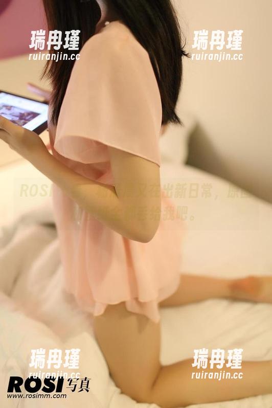 ROSI-杨晨晨 ROSI - 看,杨晨晨又在出新日常,原图和壁纸全都丢给我吧。