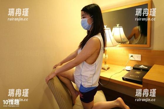ROSI的白色丝袜，谁说只能穿在腿上？摄影机不会说谎！