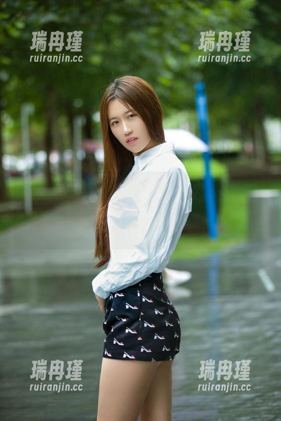 TuiGirl-郑瑞熙 TuiGirl - 壁纸来袭!郑瑞熙穿上校服,有种莫名的‘开学季’的冲动,不想去上课!