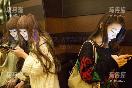 TuiGirl推女郎-何奕恋 TuiGirl推女郎 - 水光潋滟,何奕恋的私房浴室原图,谁能不为之动心?