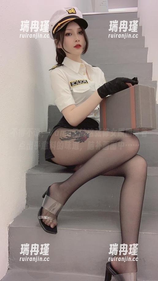 不得不说，Vams子的这张修女原图带着点出乎意料的味道，脑补画面中……