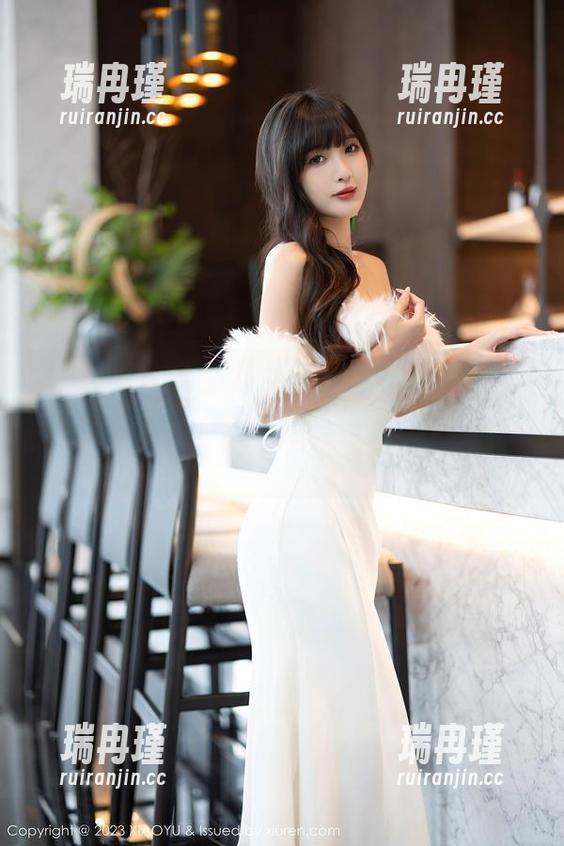 XIAOYU语画界-Miko酱 XIAOYU语画界 - Miko酱的甜心影像,我的手指简直要不自觉地划上去……这是暗示吗?