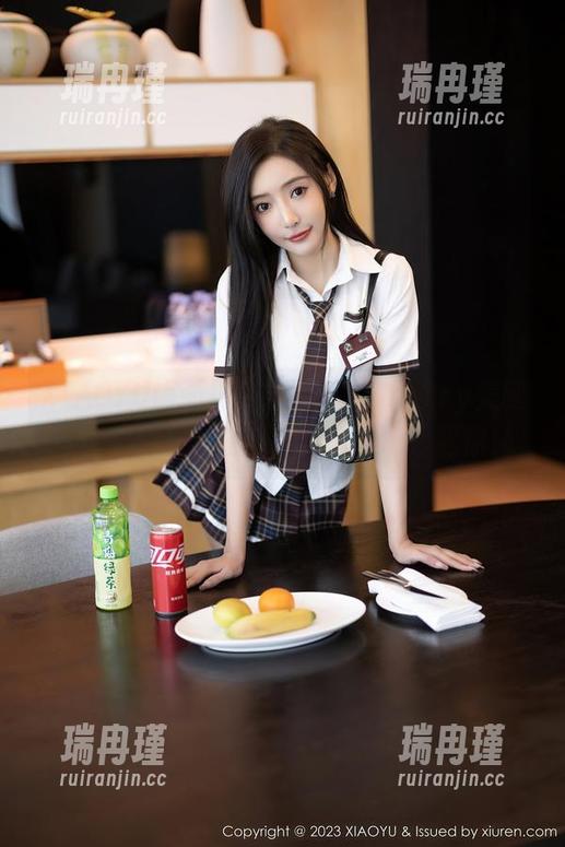 XIAOYU语画界 - 绯月樱_Cherry美腿写真，腿长气场大，别说我没提醒你！