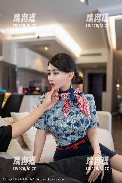 XINGYAN星颜社 - Emily尹菲在线，少女心事满满，图片里的姿态真让人想入非非。