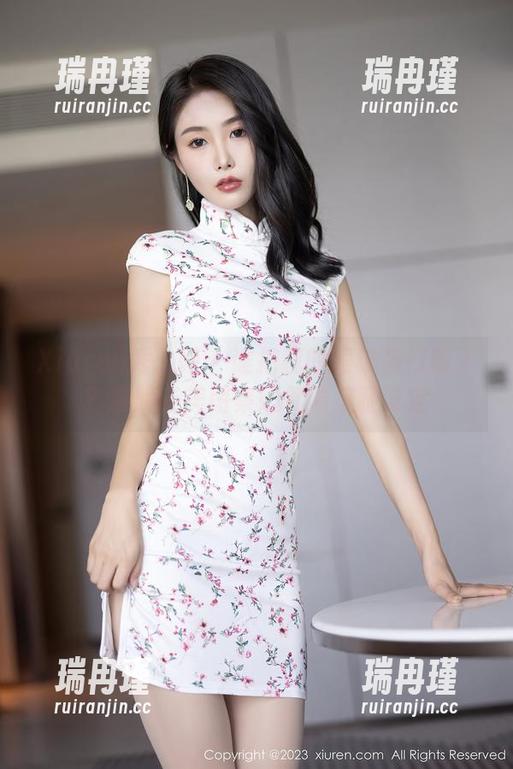 Xiuren秀人网 - 谁把我的眼球强行吸了？夏旖诺美图集婚礼最美腿设定
