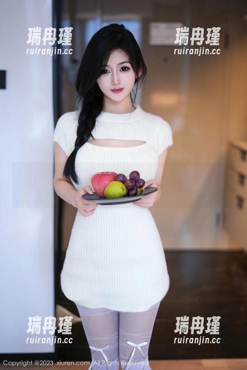 Xiuren秀人网-奈汐酱nice Xiuren秀人网 - 奈汐酱nice私房美图:谁说礼服只能在晚会上穿!