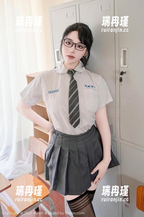 Xiuren秀人网-安沛蕾 Xiuren秀人网 - 性能最高的美图显现——安沛蕾私拍,天使降临不降温