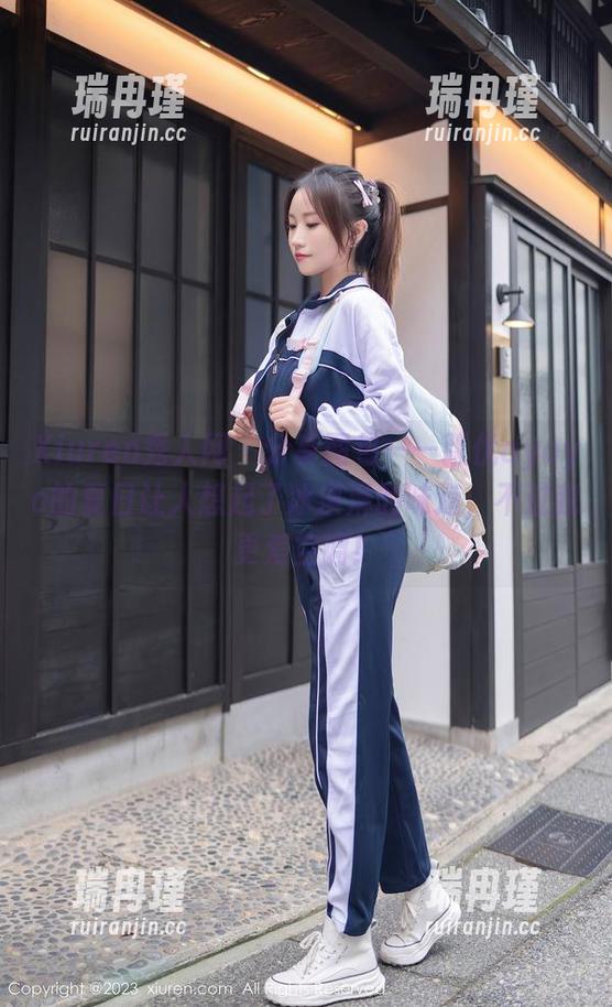 Xiuren秀人网-张优ayoyo Xiuren秀人网 - 分享图包——张优ayoyo的夏日让人想起了冰淇淋的味道,不过我更爱空调!