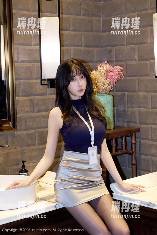 Xiuren秀人网 - 徐莉芝Booty夏日写真集，让我们来点特别的下载吧！