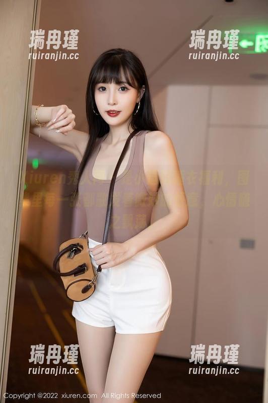 Xiuren秀人网 - 是小逗逗睡衣福利，图集里每一张都散发着微妙的惬意，心情随之飘荡。