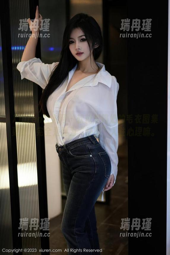 Xiuren秀人网-软糖爱喝奶 Xiuren秀人网 - 软糖爱喝奶的毛衣图集更新,完全是要为“舒服”入驻心理嘛。