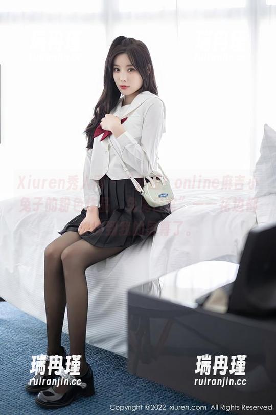 Xiuren秀人网-麻吉小兔子 Xiuren秀人网 - “扑通!online麻吉小兔子的粉色作品,兔兔日常”——花边都快咬到我的屏幕了。