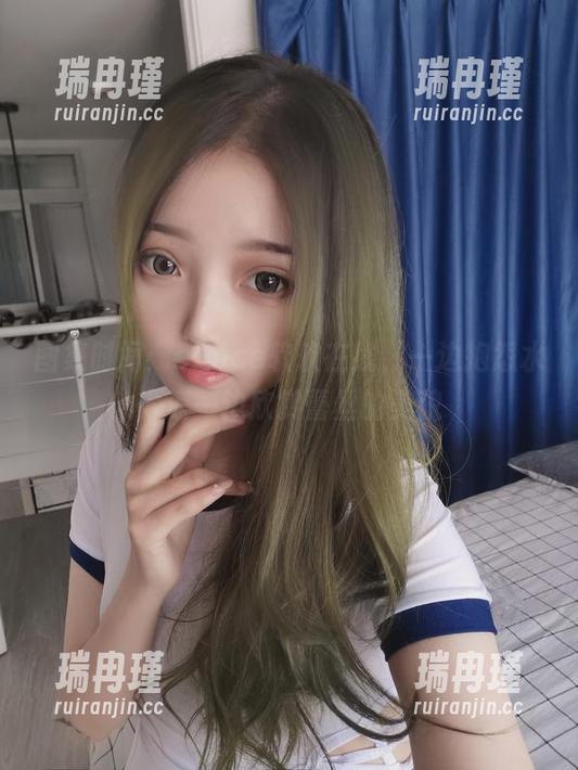 图集时间：eloise软软在线，一边抱怨水太凉一边欣赏蕾丝的美貌
