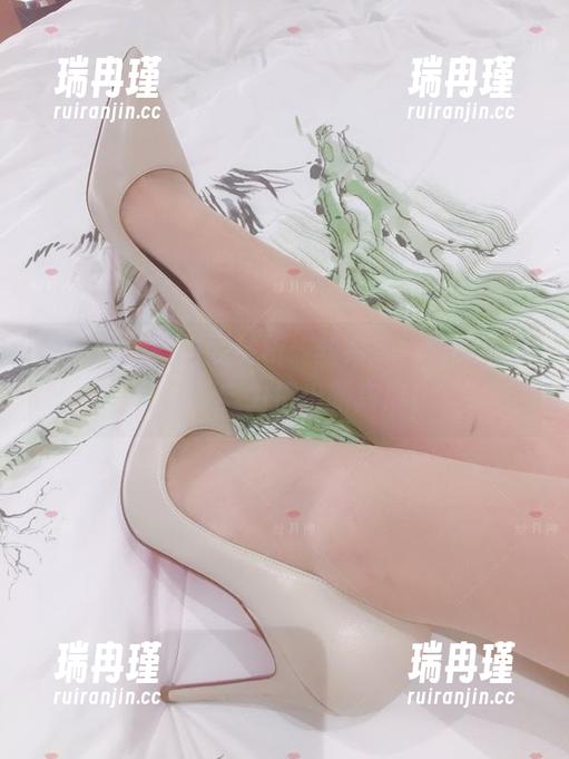 微密圈 - 高清照赏析：丝月神，豹纹蕾丝网袜，实力撩出新高度！