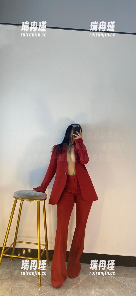 俏妞qiaoniuTT 微密圈 - 俏妞qiaoniuTT的最新美图,纯白,你不怕别人看错你是个小天使吗?有点极简,一眼就让人印象深刻。