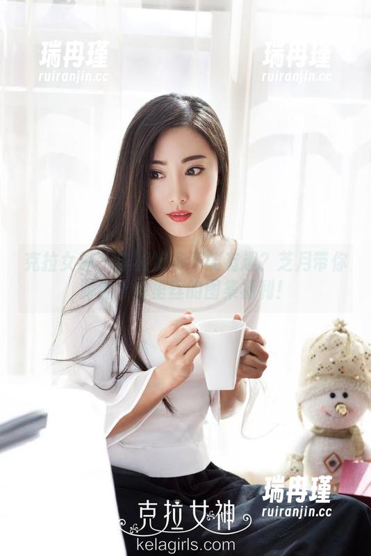 克拉女神-芝月 克拉女神 - 谁说裤子不能有趣?芝月带你游走于裤里丝的图集福利!