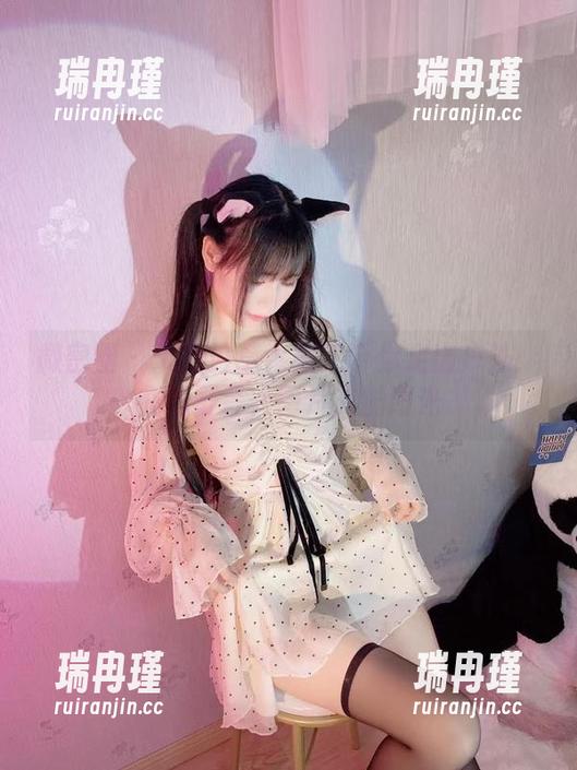 十万口草莓粥粥 微密圈 - 十万口草莓粥粥带你走出户外:在线野餐,图片充满阳光