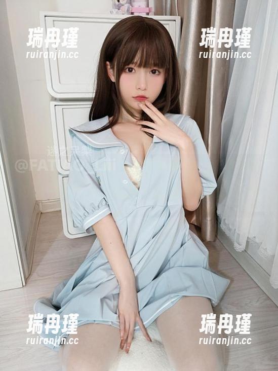 发条少女yoki的圣诞图包更新，能不能再讨厌一点？她总是把一切玩得太随意了吧。