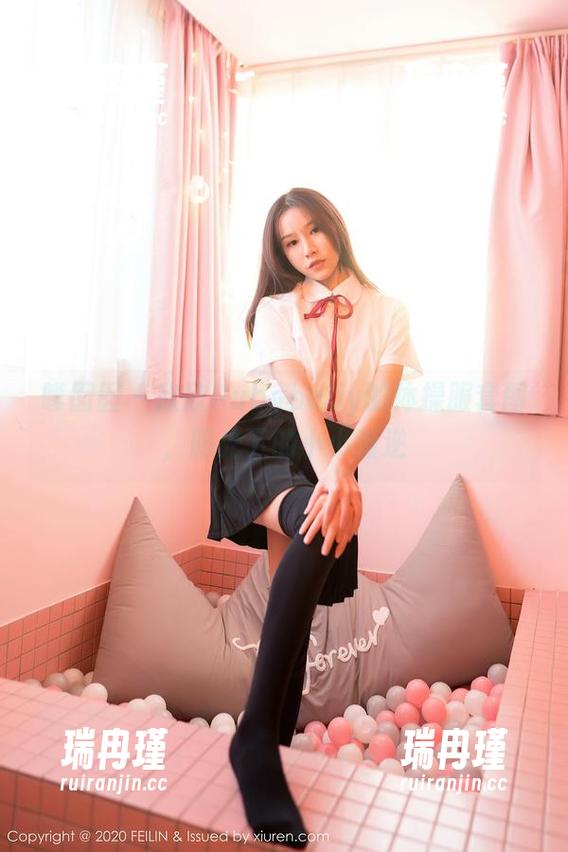 嗲囡囡-欣欣Rubybaby 嗲囡囡 - 欣欣Rubybaby的体操服套图,阳光下的小小叛逆