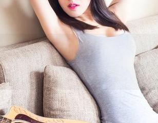 头条女神 - 小晴子的套图，内衣？我这是进了迷离的梦境吗？