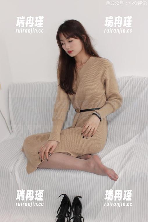 小众视觉 - 图集里的洁洁，女王可不就是要把我的心也吓一跳吗？这小心脏…