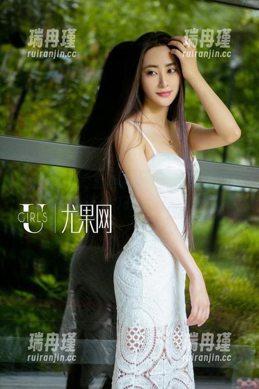 尤果网-心儿 尤果网 - 办公室不再沉闷,心儿的最新套图带你打开新世界!
