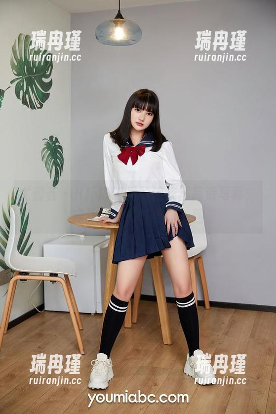 尤蜜荟 - H杯陈若初的连衣裙高清写真，或许我们应该认真一回