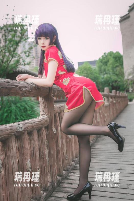 巧克力小圆面包 巧克力小圆面包的皮衣图包:撩人又冷酷的日常合集