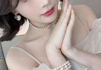 微密圈 - 套图里的秘密，徐莉芝和她的花园总有些意外的交接，翻页的时候别太紧张哦