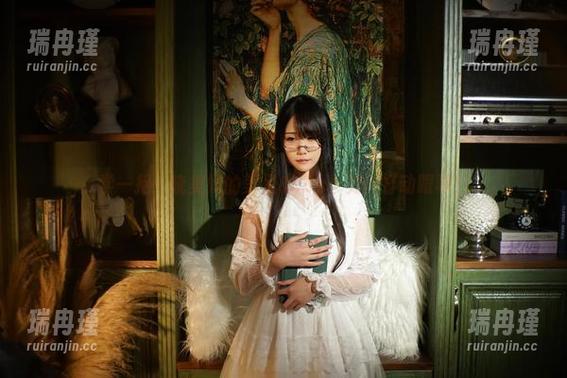 学一招：晓美妈的美足&cos，如何打动眼球！