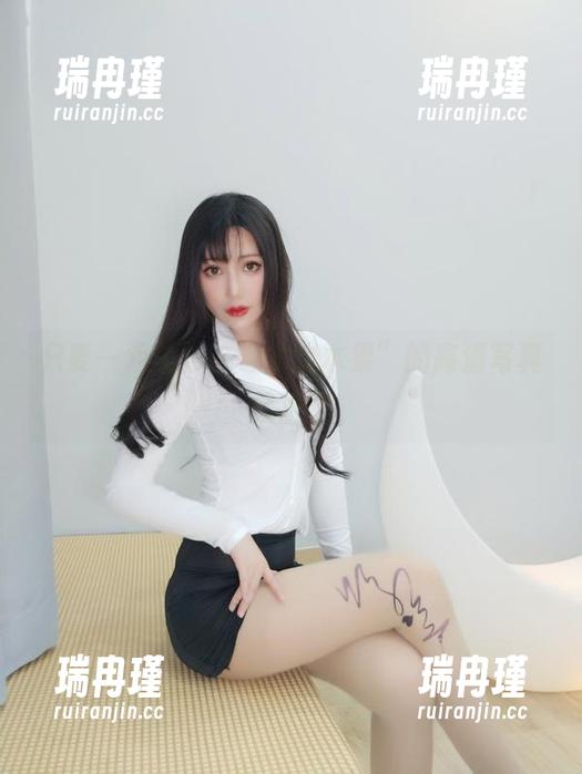 木之本果 只要一双美脚,“木之本果”的高清写真就赢了