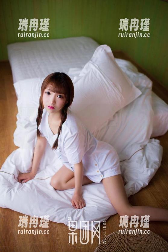 果团网 - 莫雅淇的职业装，活脱脱的上班穿搭秀——一组写真图片来啦，快来瞧瞧！