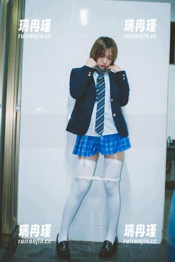 柒柒不可爱私服大揭幕：图库让人“心虚”的穿搭