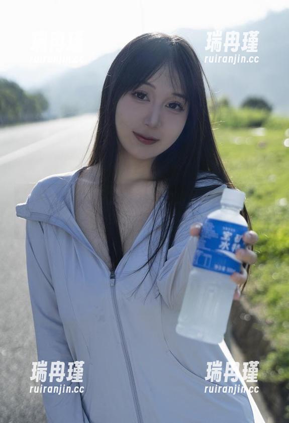 提到福利，就想到浅安安的体操服原图，这也太过分！