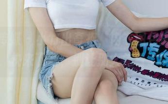 物恋传媒 - 小竹出奇招，内衣图包搞事情，快来下载，别让别人先看了！