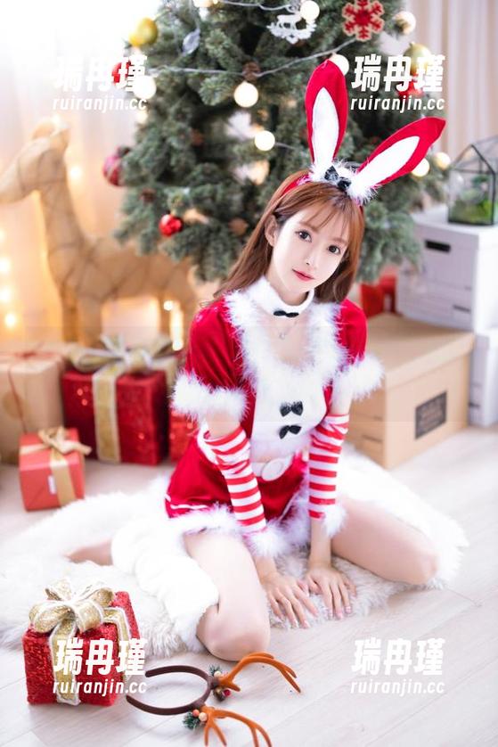 王羽杉 这个吊带背心,王羽杉图片中那种自信的气场是哪里来的?