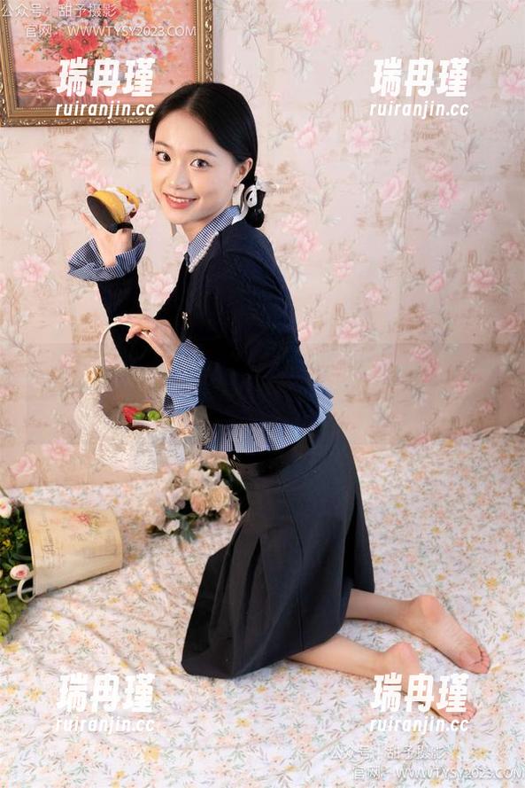 甜予摄影 - 泳池小憩，思思图集更新——请勿盯太久哦！