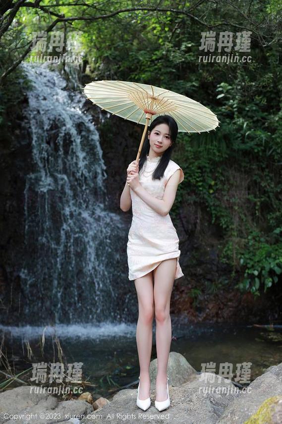 秀人网-Miko酱 秀人网 - Miko酱与兔女郎的绝妙搭配,写真中完全没在客气
