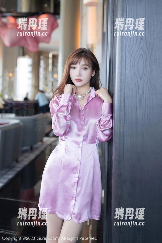 秀人网-lingyu69 秀人网 - Lingyu清纯合集:一个图包,万千‘迷雾’等着你来揭秘