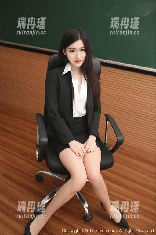 秀人网-刘婷婷 秀人网 - 今日份的刘婷婷,有空姐范儿吗?一张图片一堆思绪,赶紧下载让我们评论一下吧!
