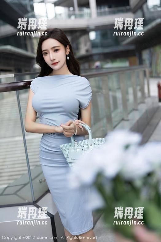 秀人网-奶瓶土肥圆矮挫丑黑穷 秀人网 - 奶瓶土肥圆矮挫丑黑穷和我双人合影,定制风格的图片太好玩了!