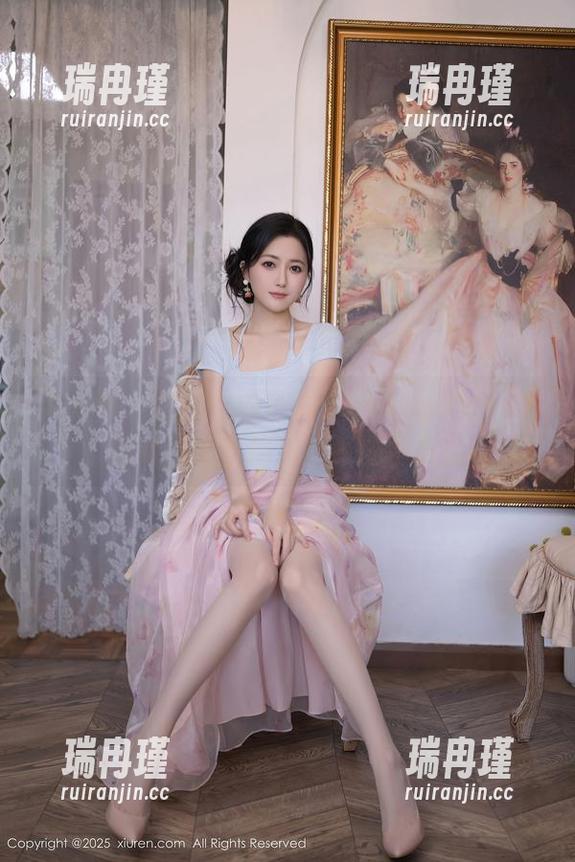 秀人网-小橘子orange 秀人网 - 套图中的小橘子orange——在高清画面里偷溜出来的可爱!