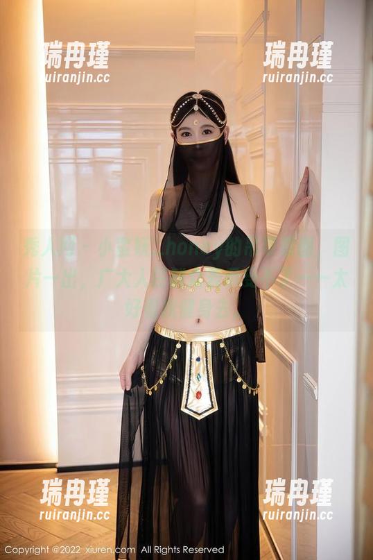秀人网-小蛮妖_honey 秀人网 - 小蛮妖_honey的吊带原图,图片一出,广大人民群众表示受不了——太好看我健身去。