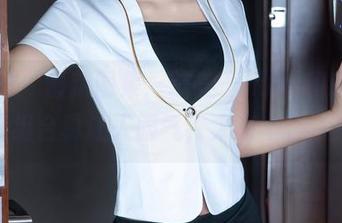 秀人网 - 最新图集：糯美子mini和眼镜，这组合真让人服气，太有个性了！